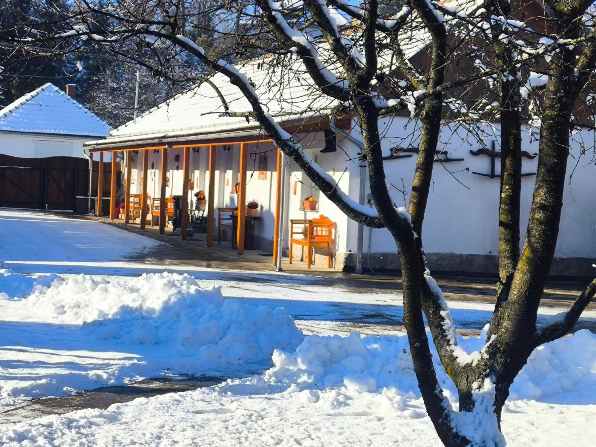Bóbita Apartmanház Szilvásvárad Exterior foto