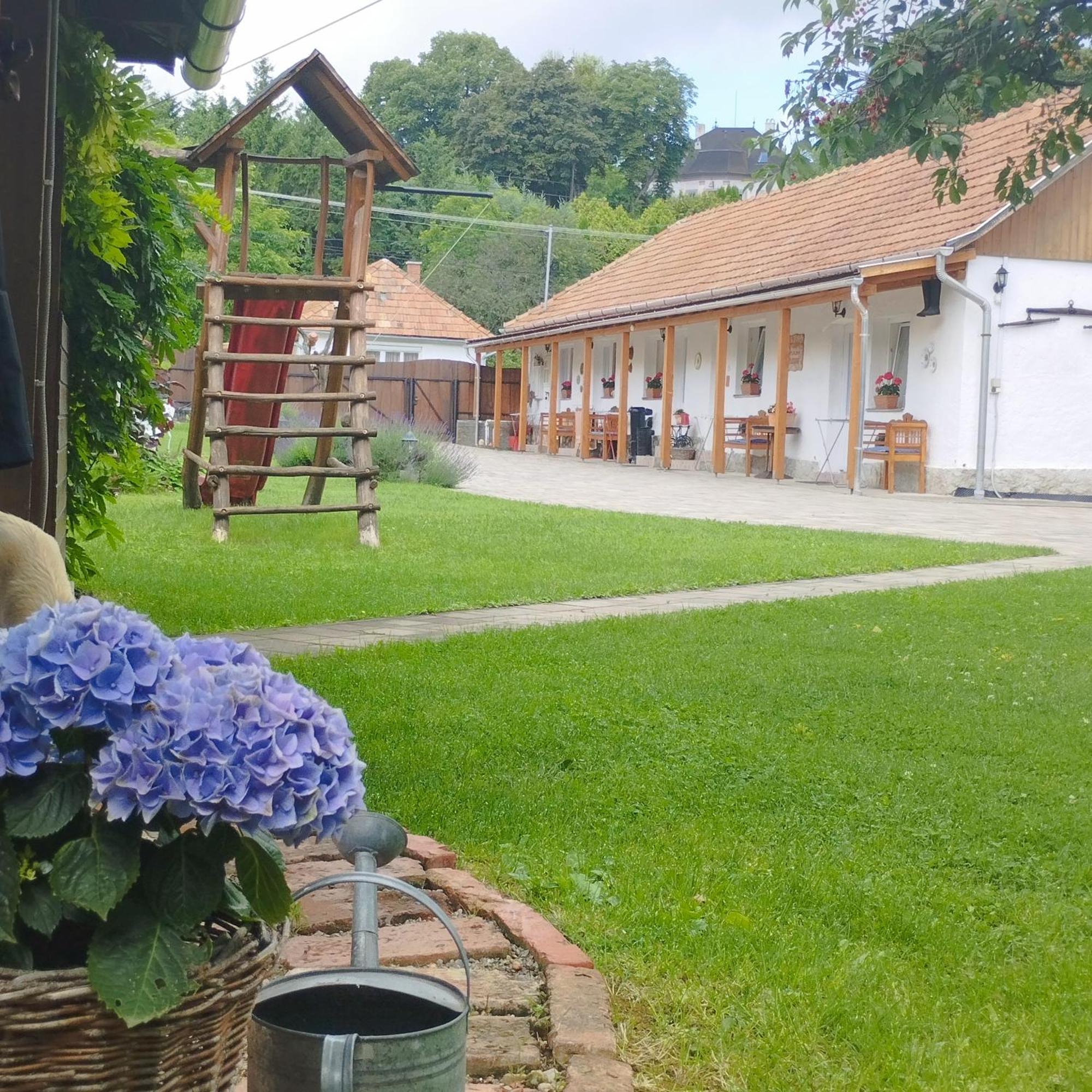 Bóbita Apartmanház Szilvásvárad Exterior foto