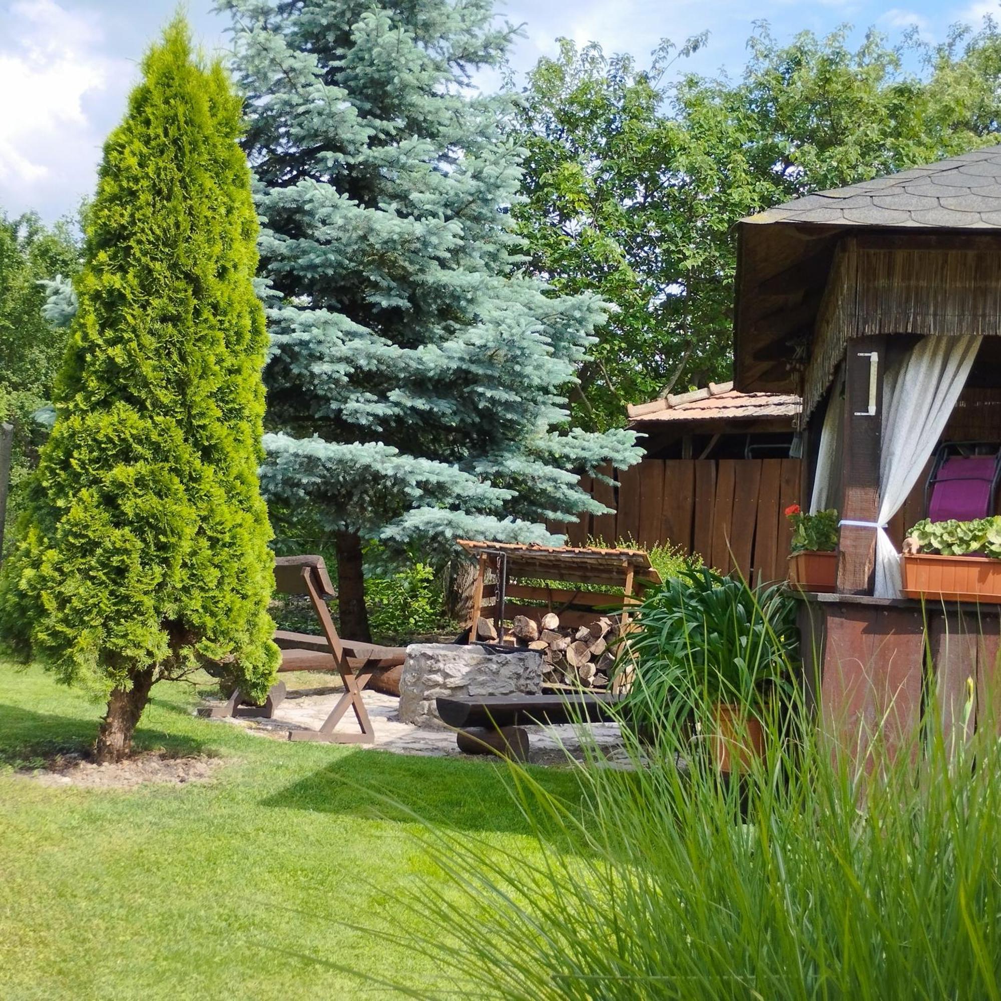Bóbita Apartmanház Szilvásvárad Exterior foto