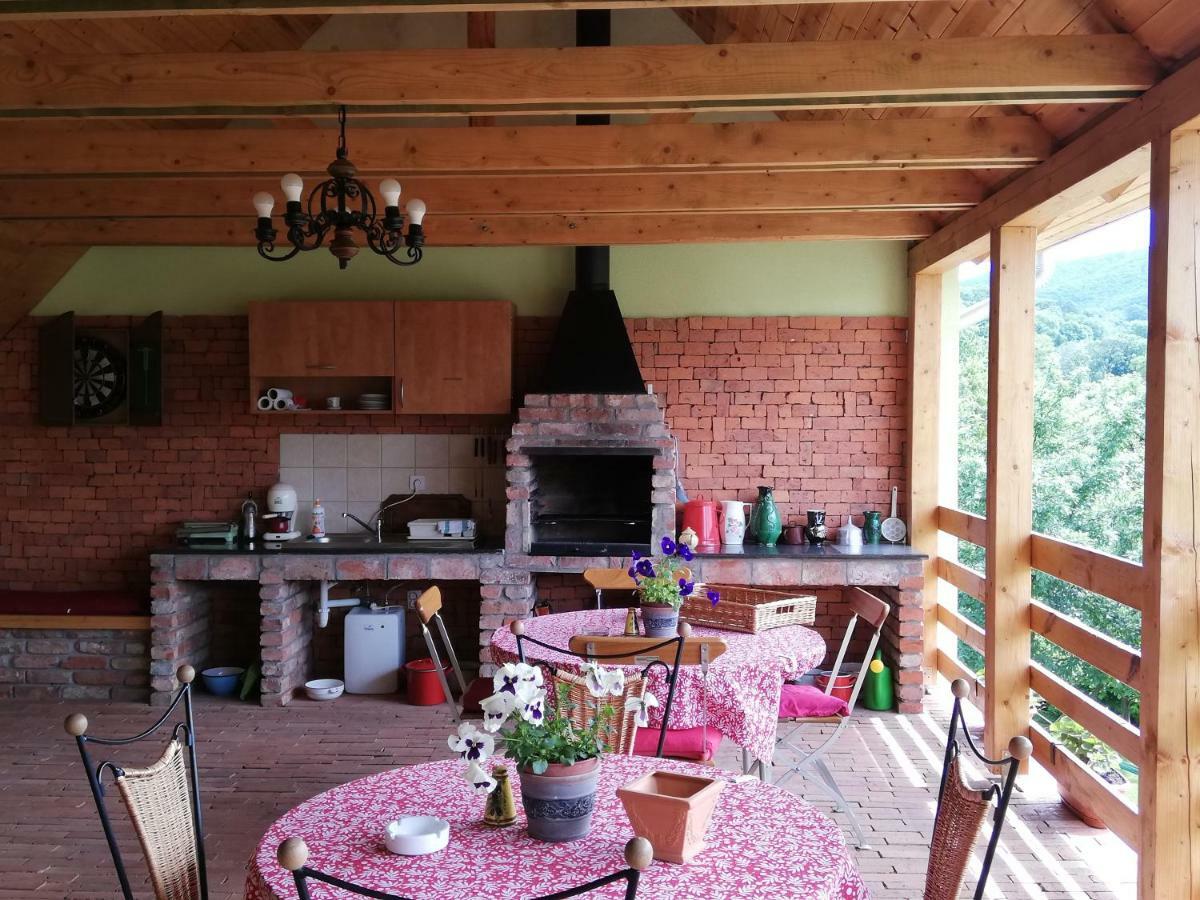 Bóbita Apartmanház Szilvásvárad Exterior foto